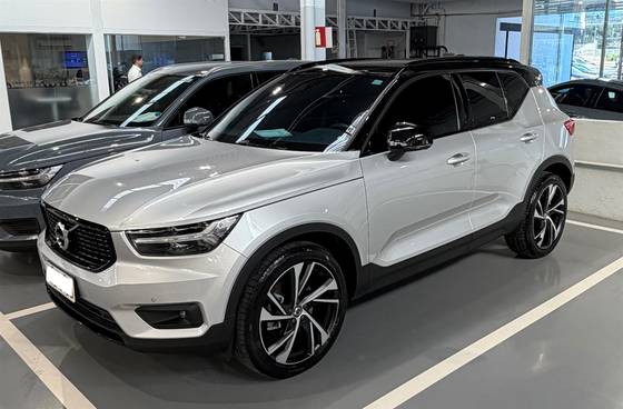VOLVO XC40 2.0 T5 GASOLINA R-DESIGN AWD GEARTRONIC VOLVO XC40 2.0 T5 GASOLINA R-DESIGN AWD GEARTRONIC